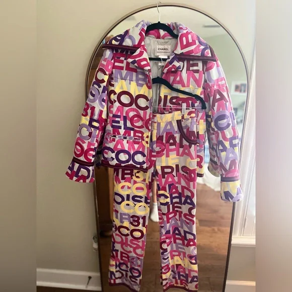 CHANEL Multicolor Matching Coat & Pants Set - Picture 2 of 13